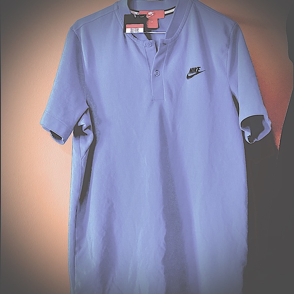Brand new Nike Tshirt - Picture 1 of 1
